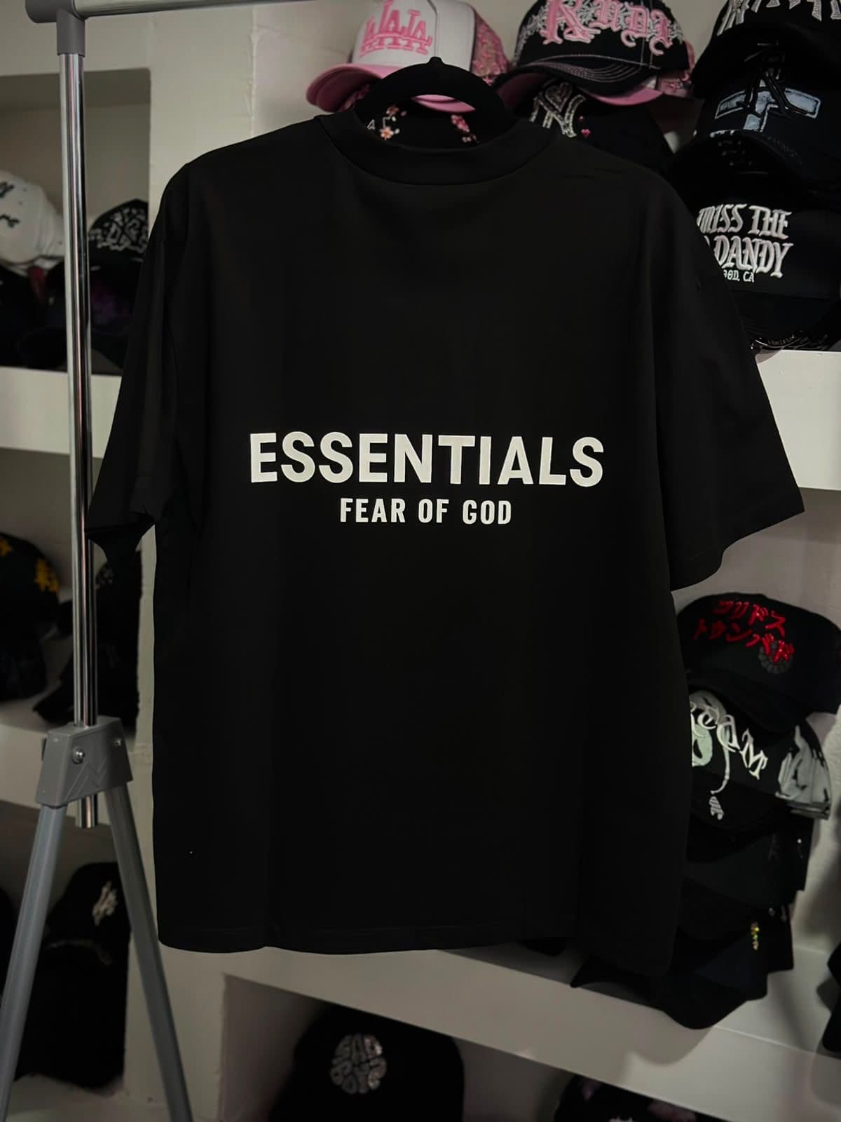 Essential SS25 - 2