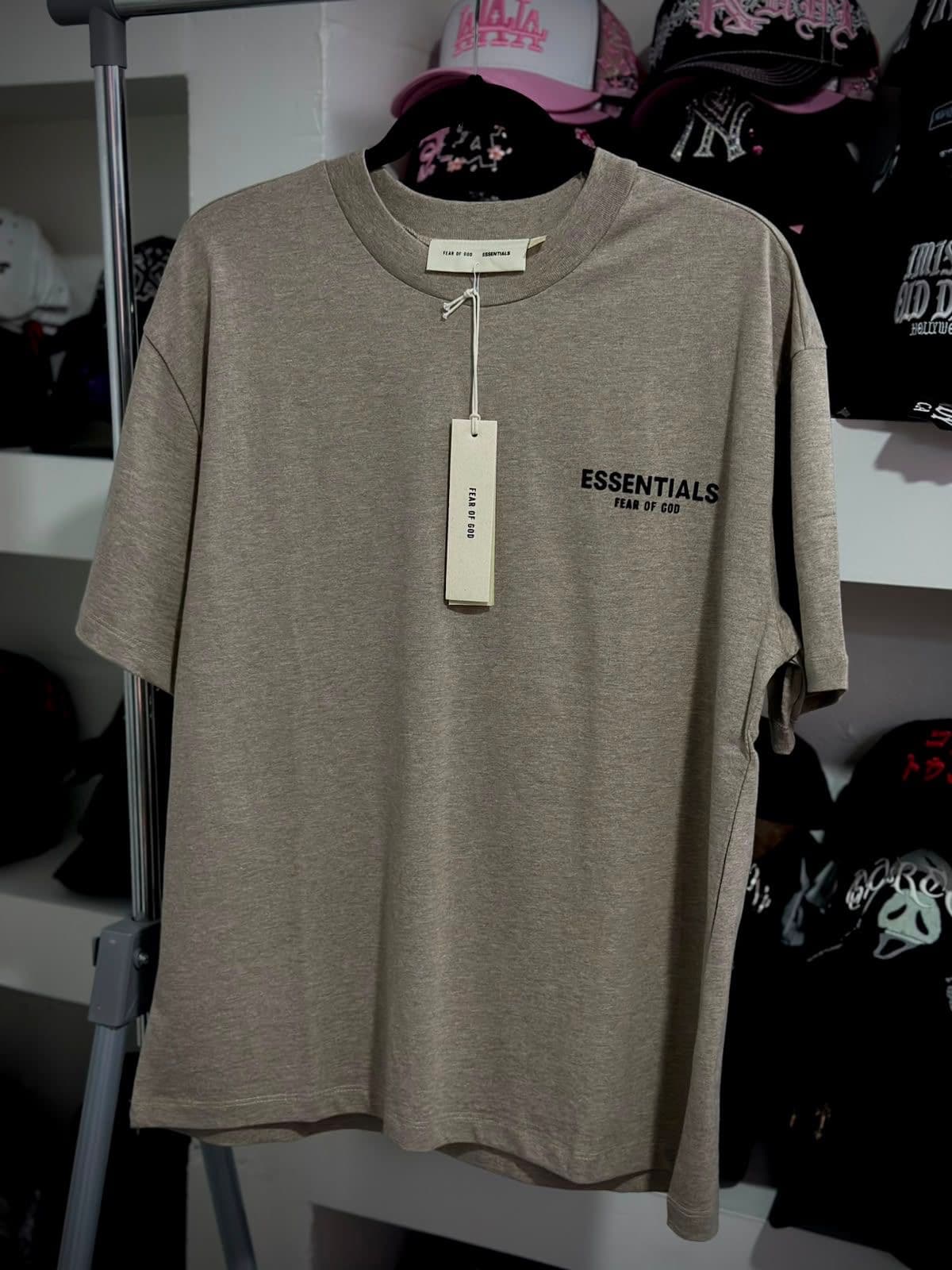 Essential SS25 - 3