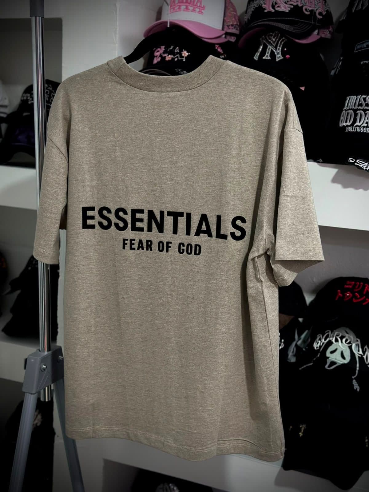 Essential SS25 - 4